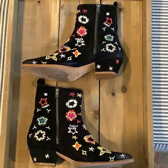 FREE PEOPLE Black Leather Suede Celestial Embroidered Heeled Ankle Boots 38.5 - Picture 2 of 12